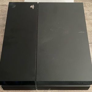 PS4 NO CONTROLLER , ALL CABLES ARE INCLUDED